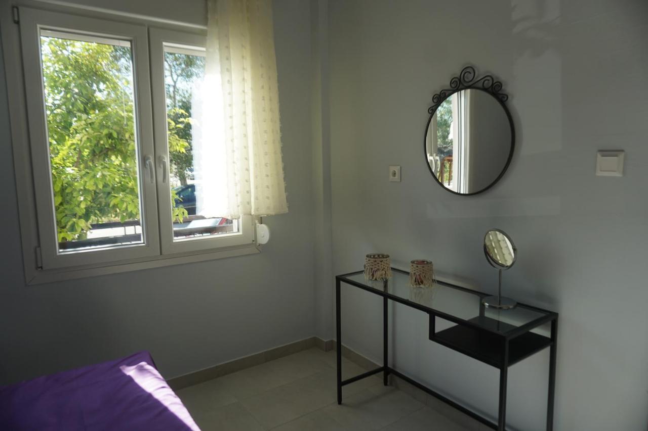 Park View Apartment In Paralia Dionisiou Екстер'єр фото