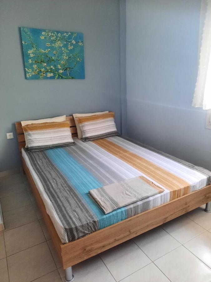 Park View Apartment In Paralia Dionisiou Екстер'єр фото