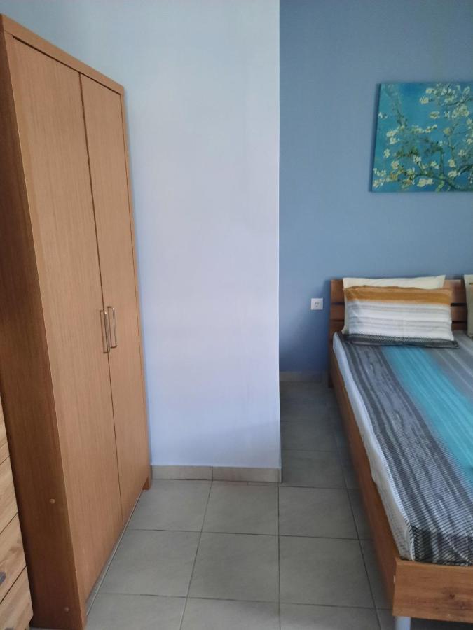 Park View Apartment In Paralia Dionisiou Екстер'єр фото